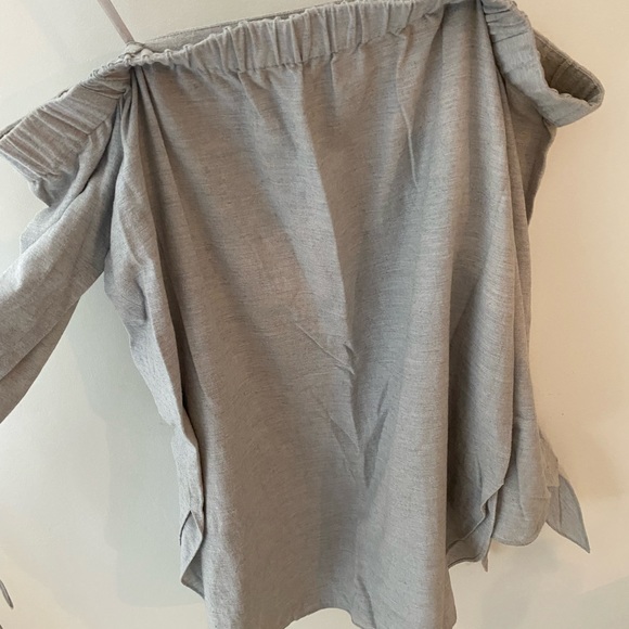 Club Monaco grey top size 2 - Picture 4 of 7